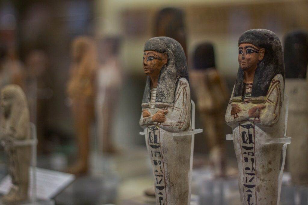 figurine of the pharaohs